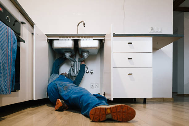 Professional Drain Cleaning technician working in Edison, OH